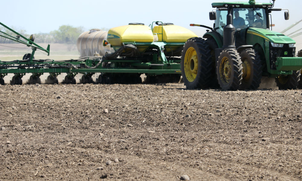 North Dakota farm sues John Deere in federal class action suit - Vimarsana News