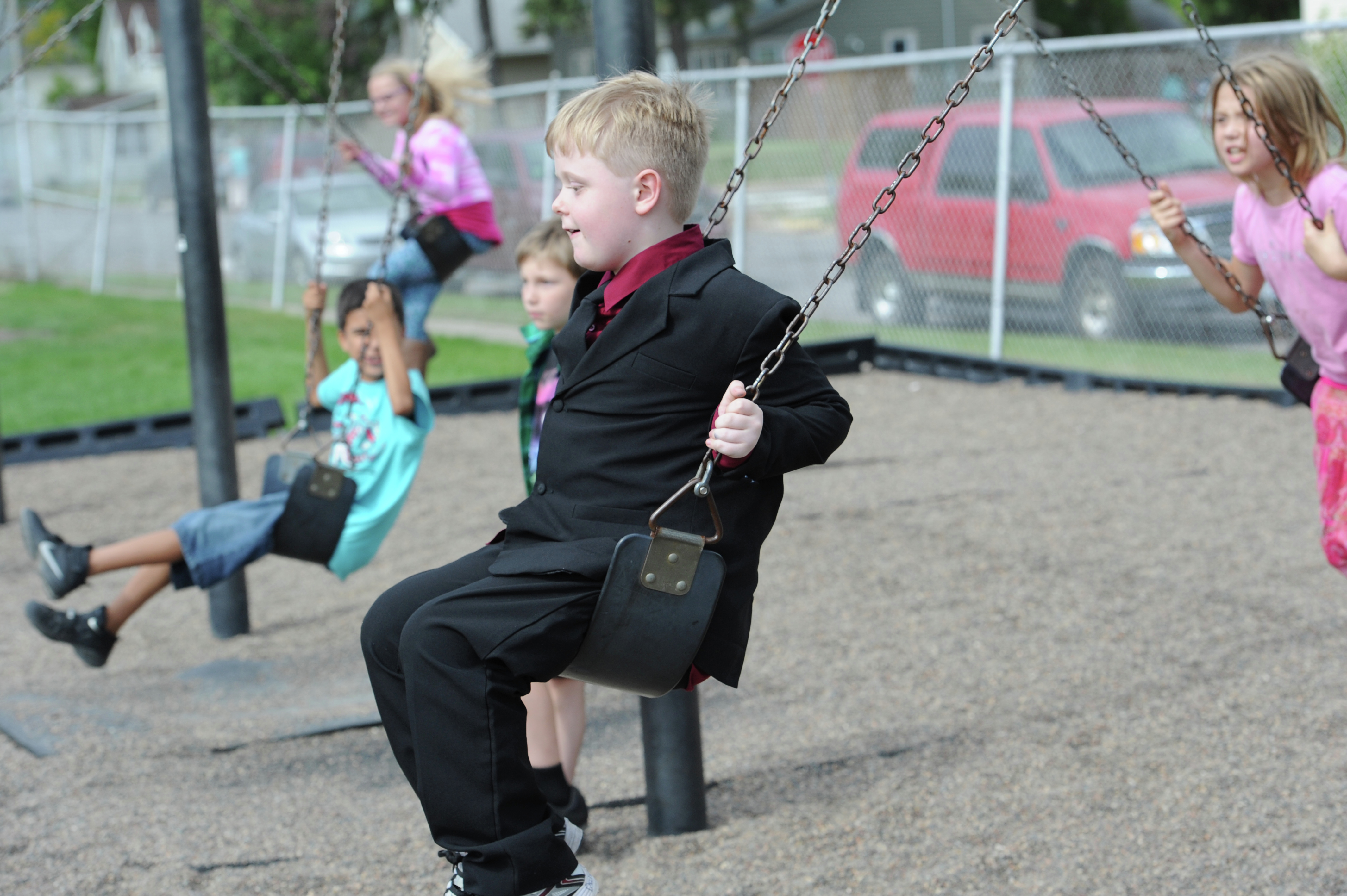 Formal 4th-grader in Minnesota favors suits and ties - Vimarsana News