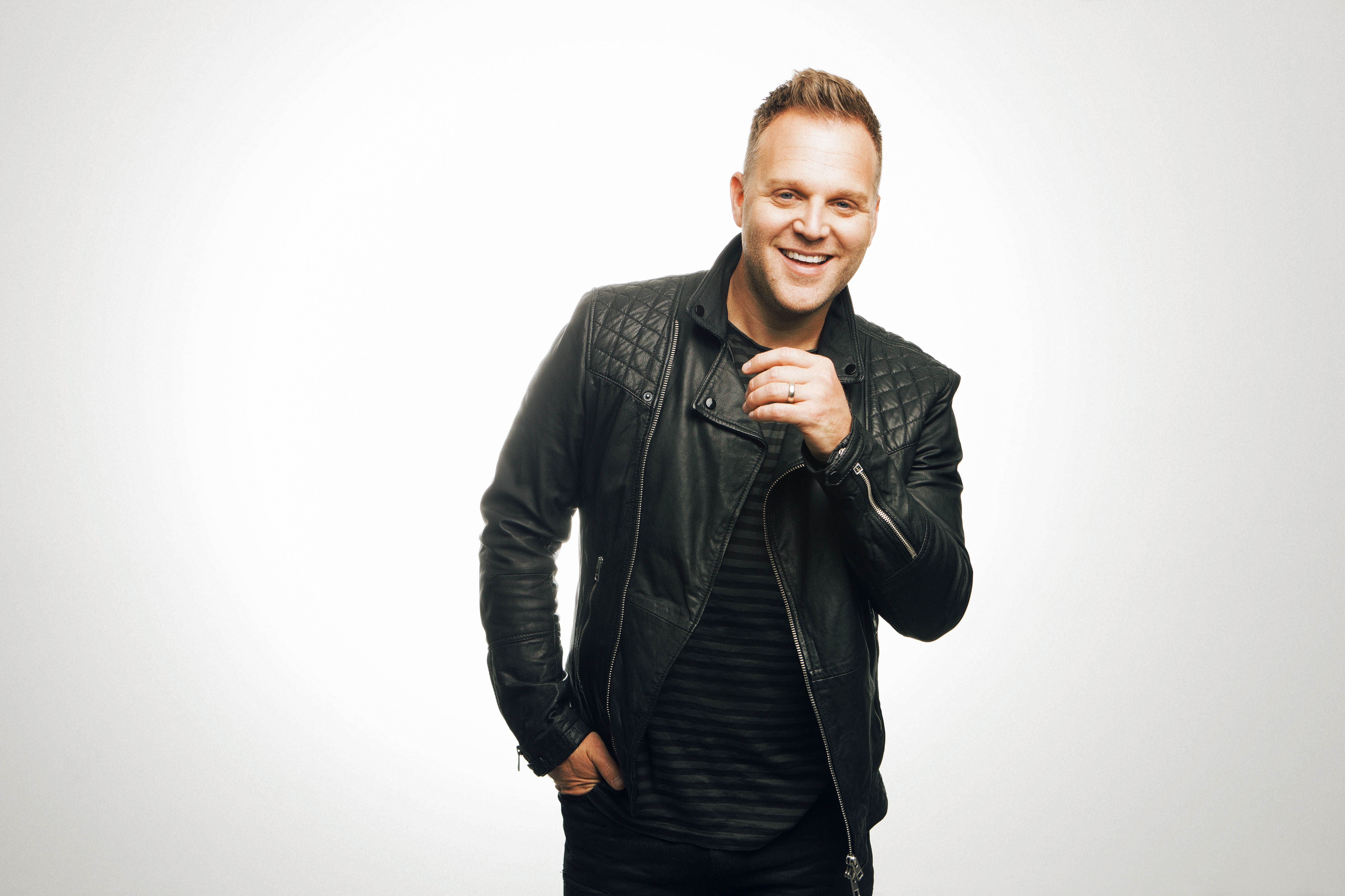 Matthew West to perform at RiseFest - Vimarsana News