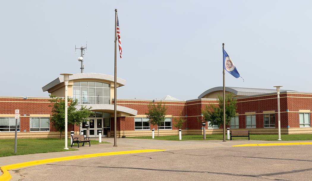 Nobles County Jail holds additional inmates due to Pipestone staffing shortages - Vimarsana News