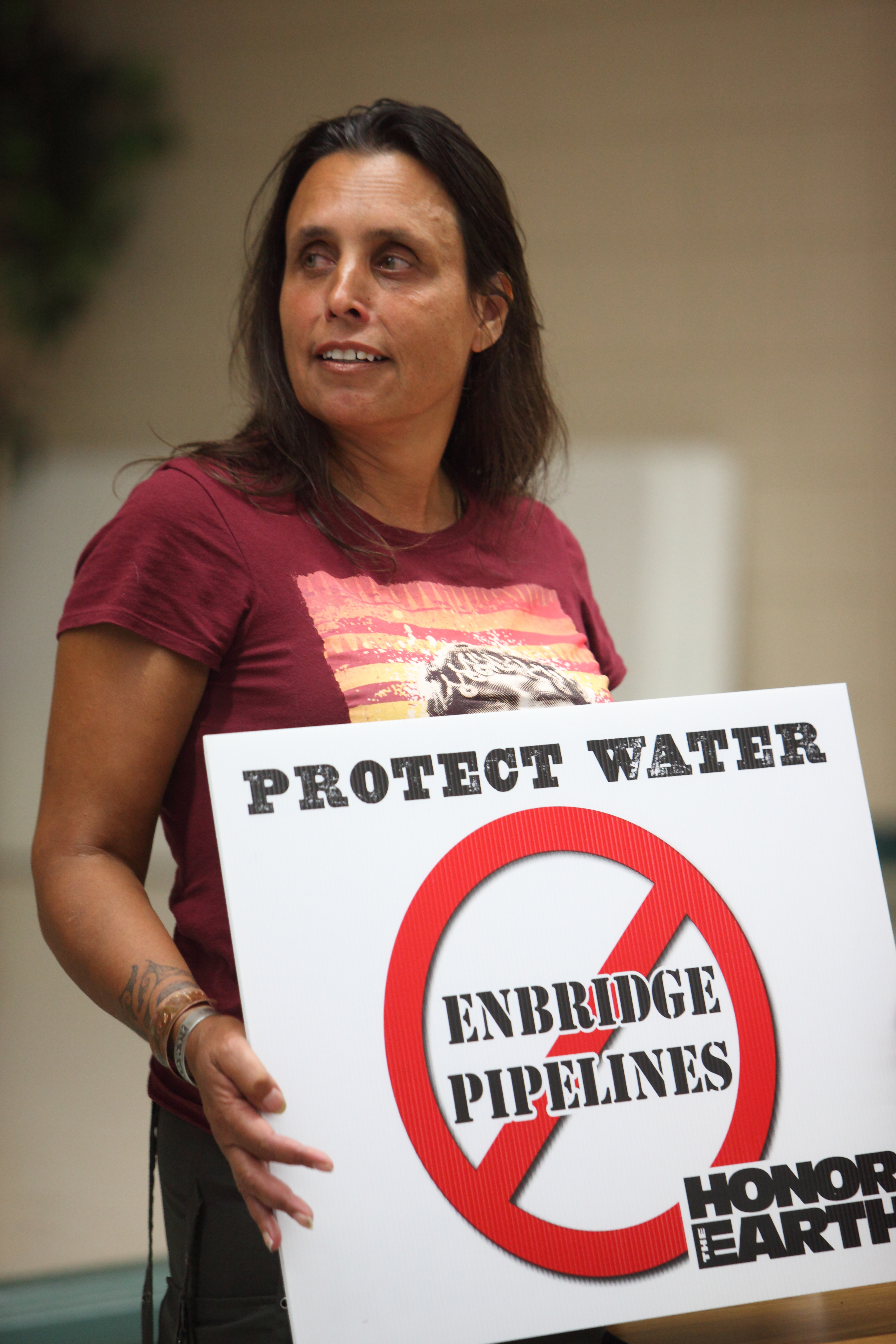Winona LaDuke apologizes, steps down from national leadership at Honor the Earth - Vimarsana News