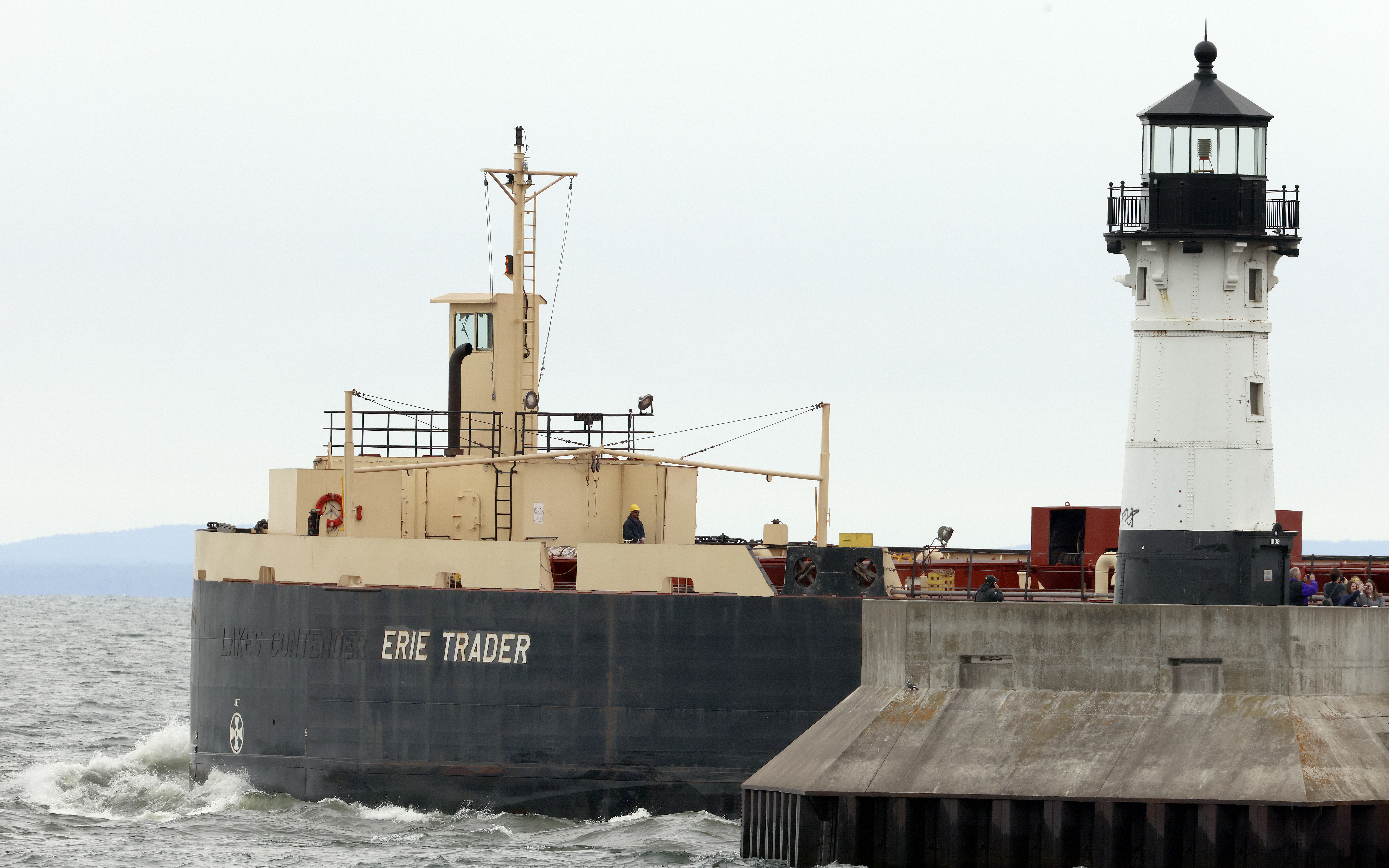 Ship spills nearly 400 gallons of fuel in Lake Superior - Duluth News Tribune | News, weather, and sports from Duluth, Minnesota - Vimarsana News