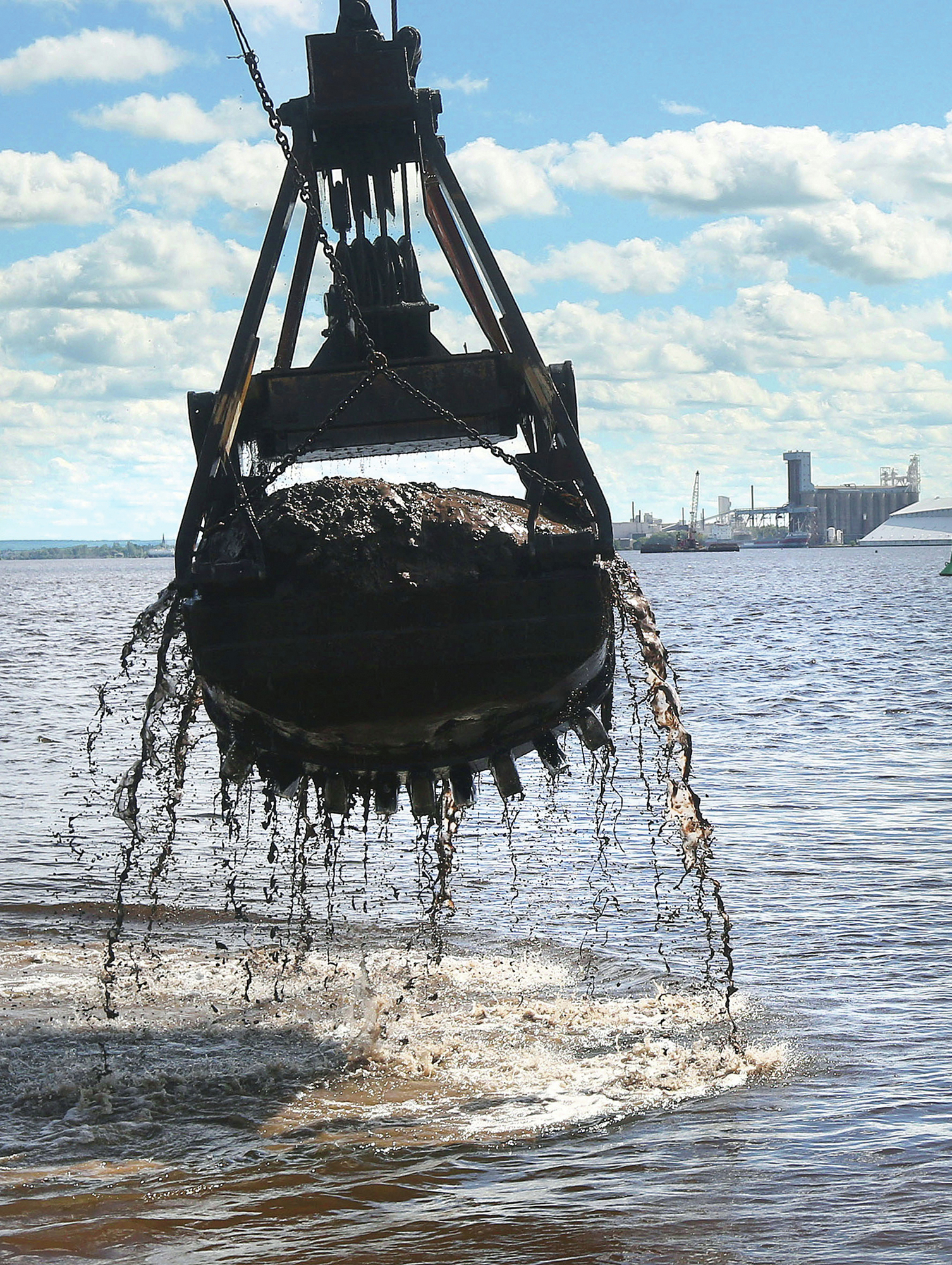 Duluth gets serious about St. Louis River estuary cleanup - Vimarsana News