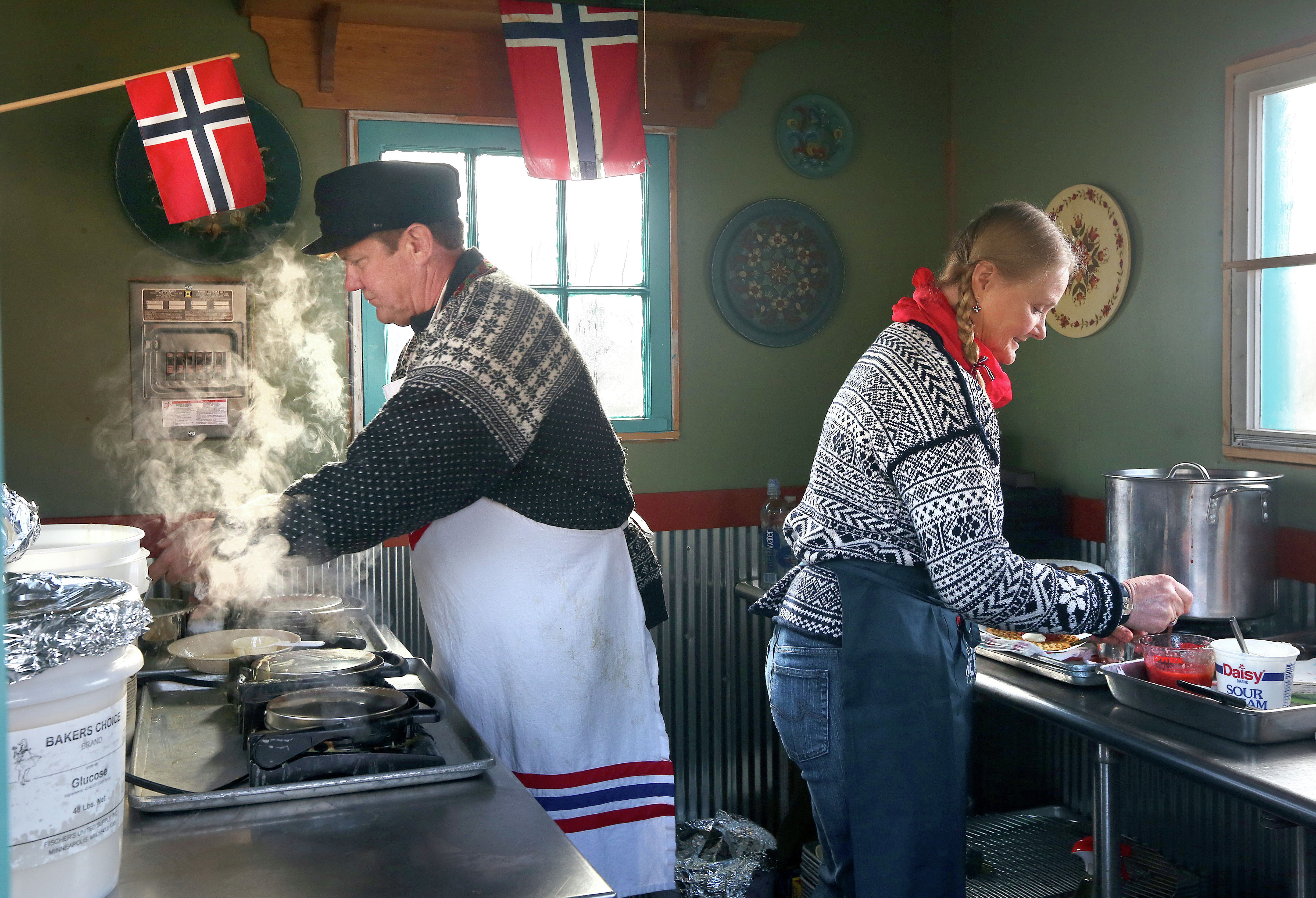 Best Bets: Julebyen Christmas Festival and more - Vimarsana News