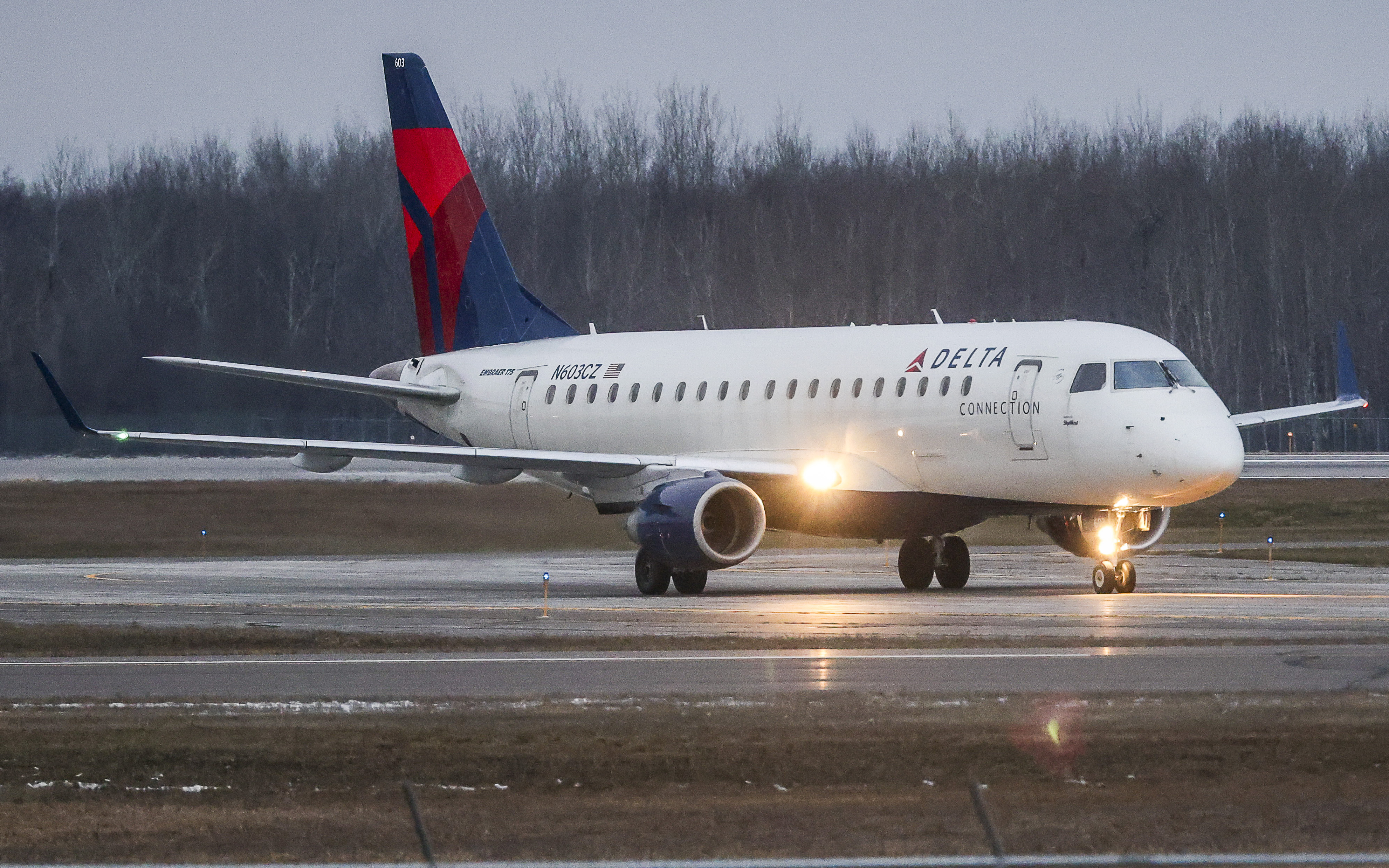 Stauber bill to find fixes to aviation system passes House; Klobuchar introduces Senate companion - Vimarsana News