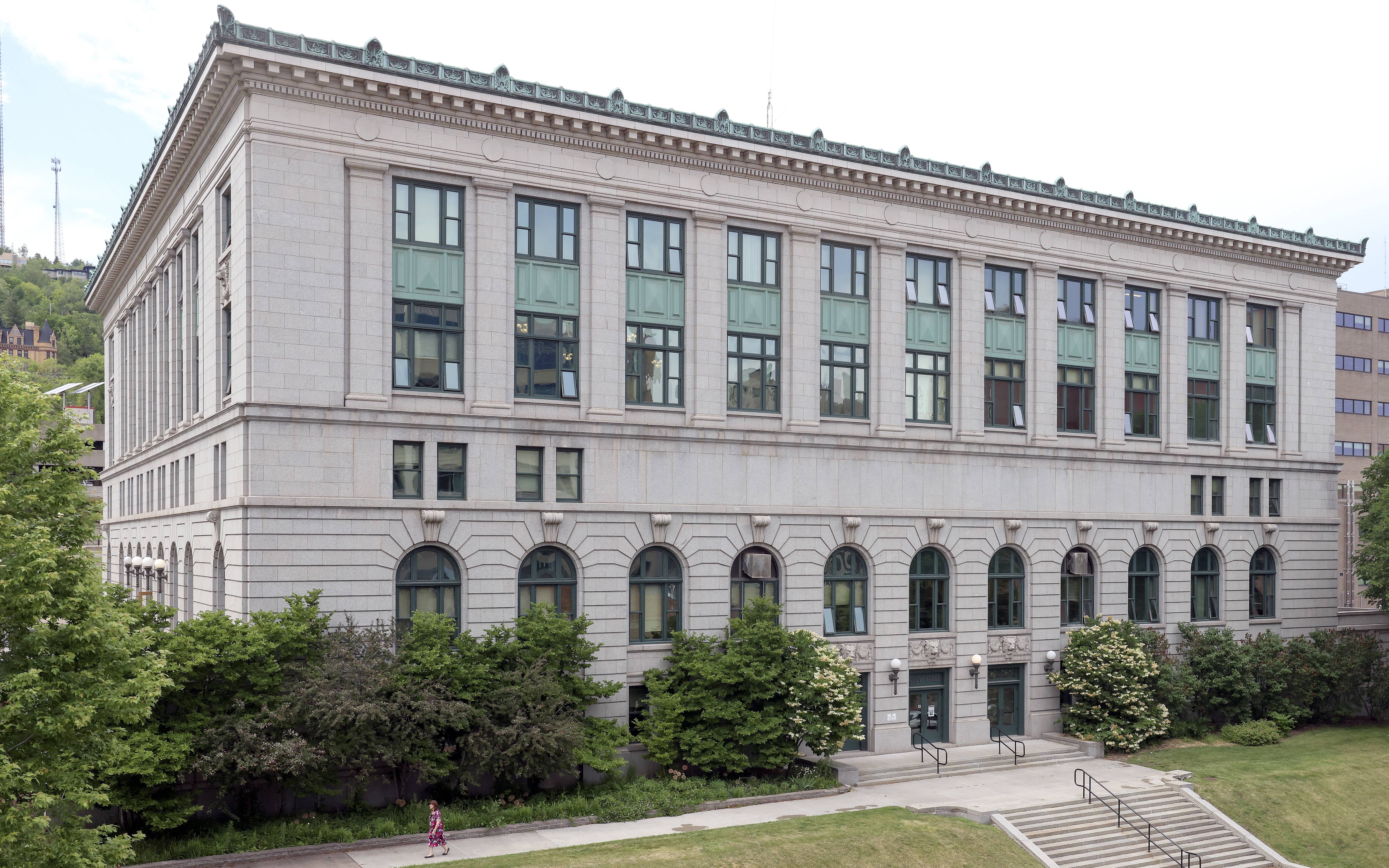 Duluth mayor implores City Council to undo across-the-board budget cuts - Vimarsana News