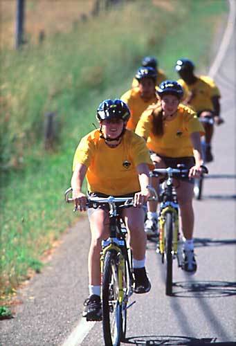 Law enforcement agencies looking for kids wearing bike helmets this summer - Vimarsana News