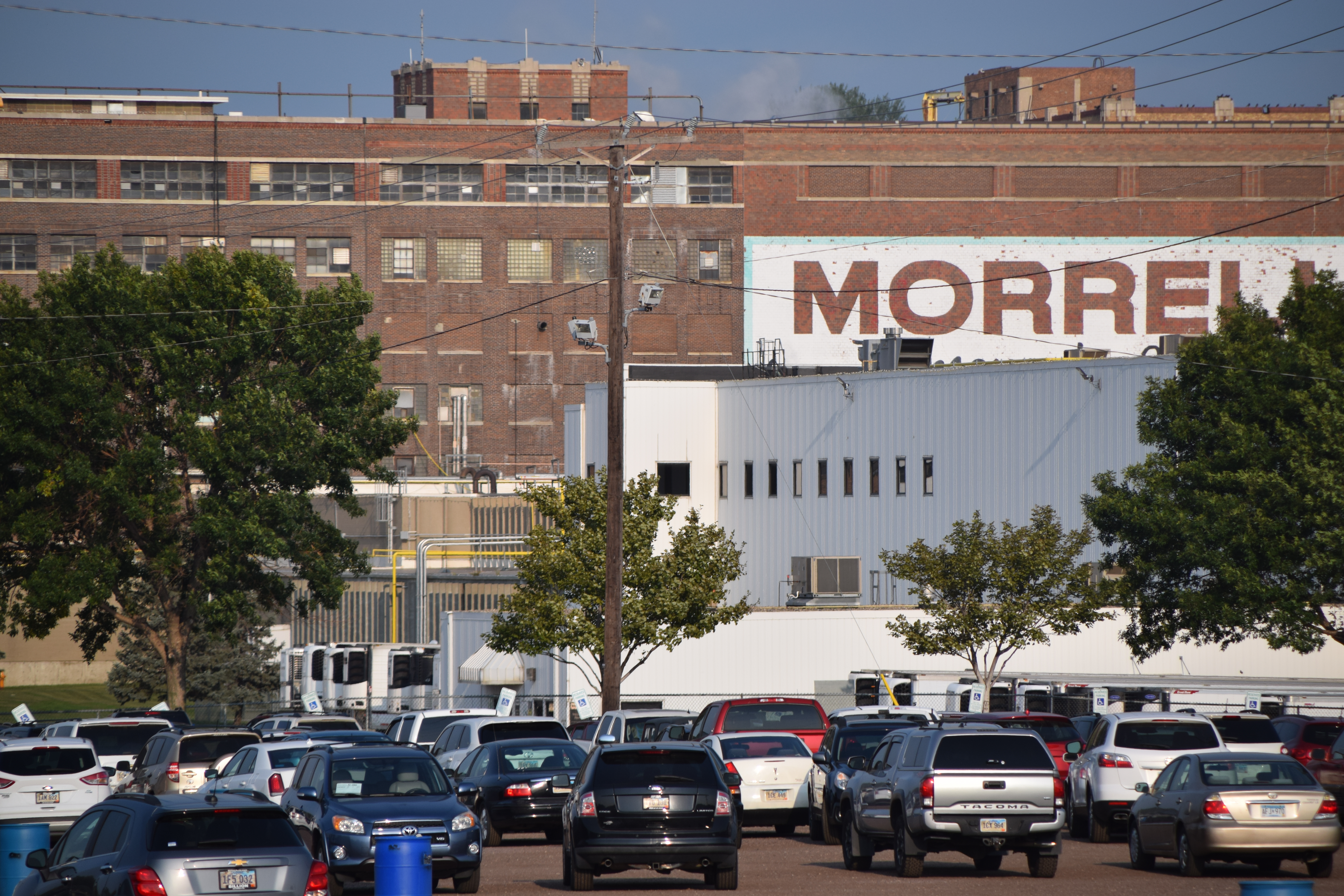 Sioux Falls slaughterhouse strike brought fistfights, rocks, riot police - Vimarsana News