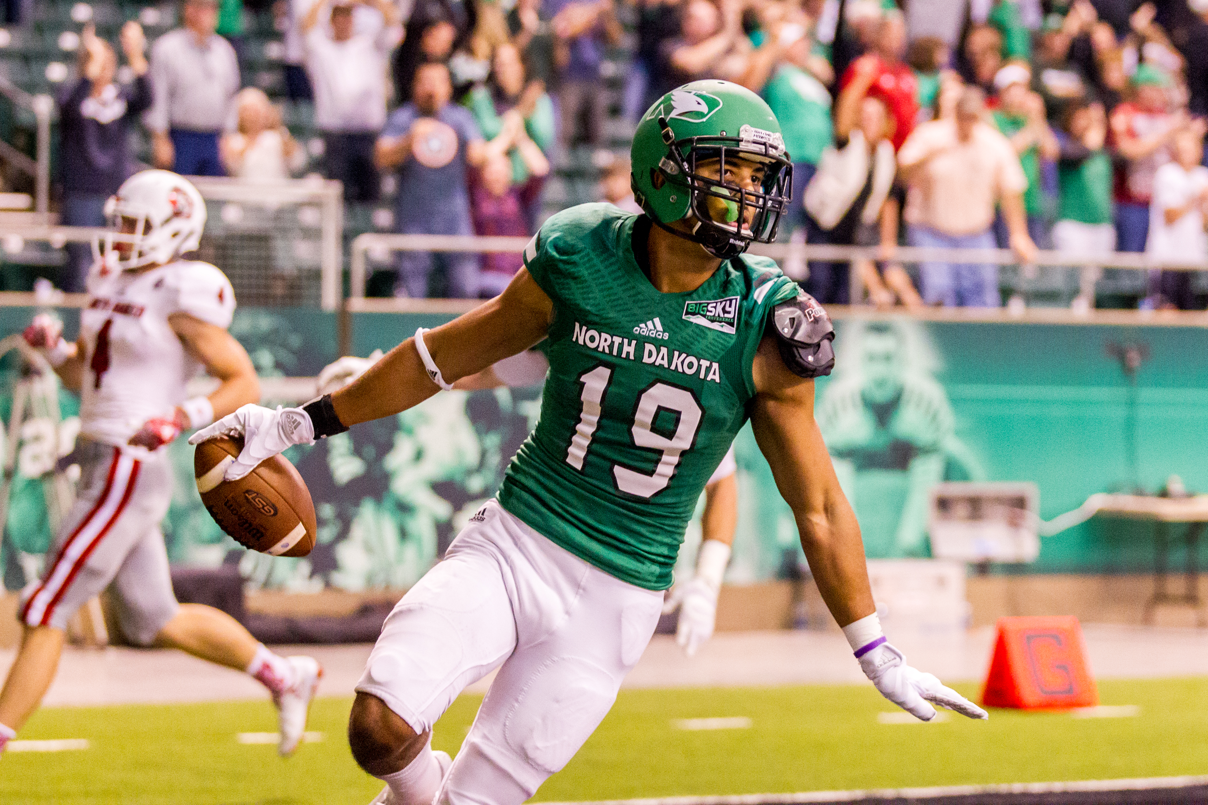 UND football treating South Dakota matchup like the playoffs - Vimarsana News