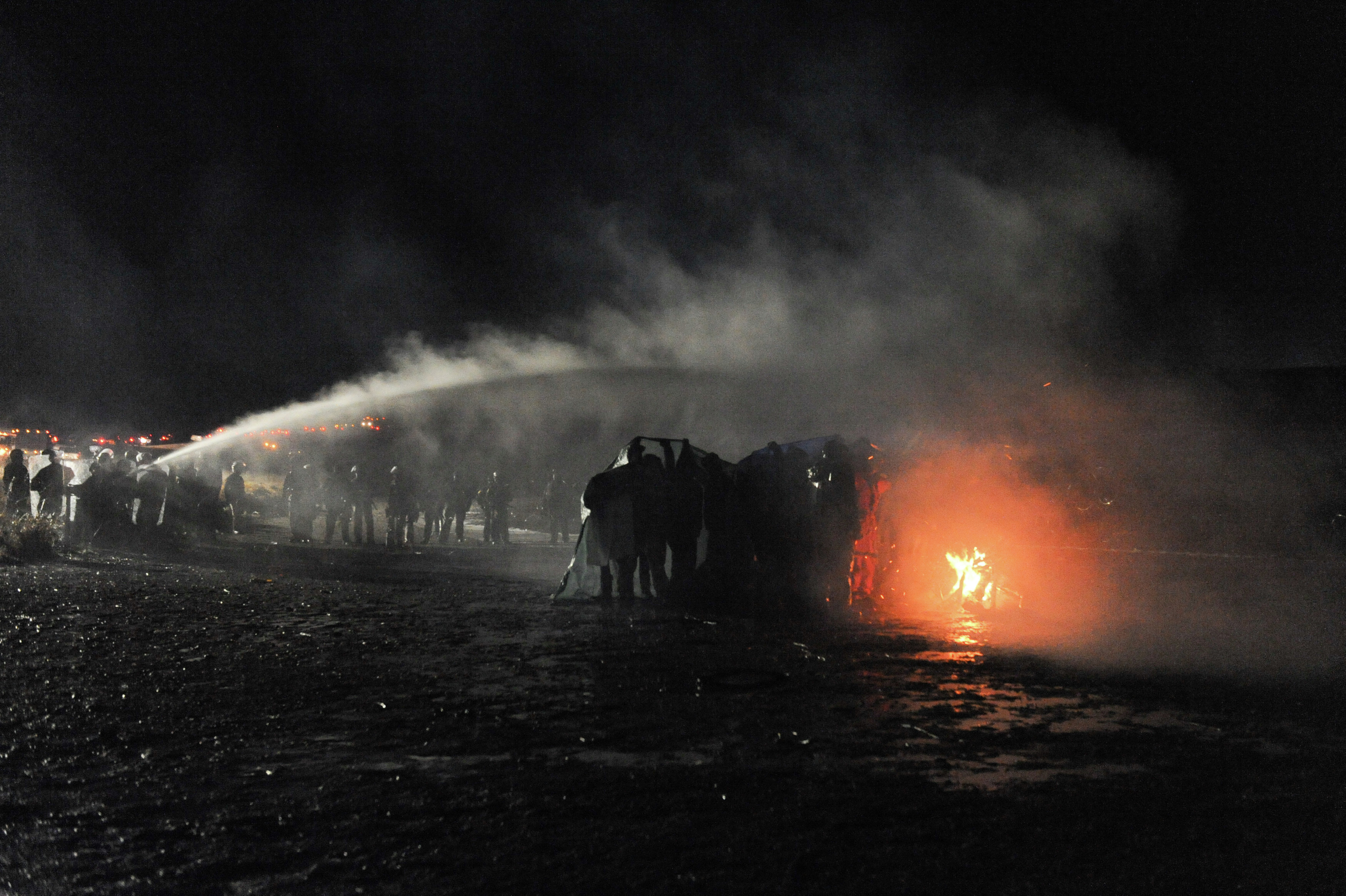 26 DAPL protesters seriously injured in tense standoff with police - Vimarsana News