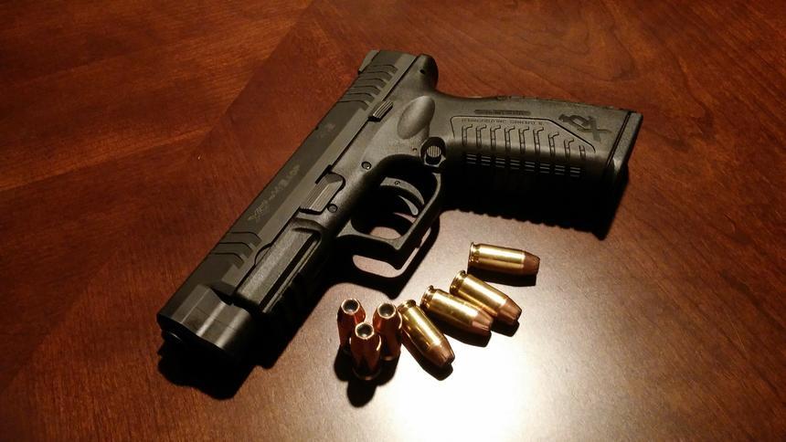Judge strikes down Minnesota's minimum age of 21 to carry guns - Vimarsana News