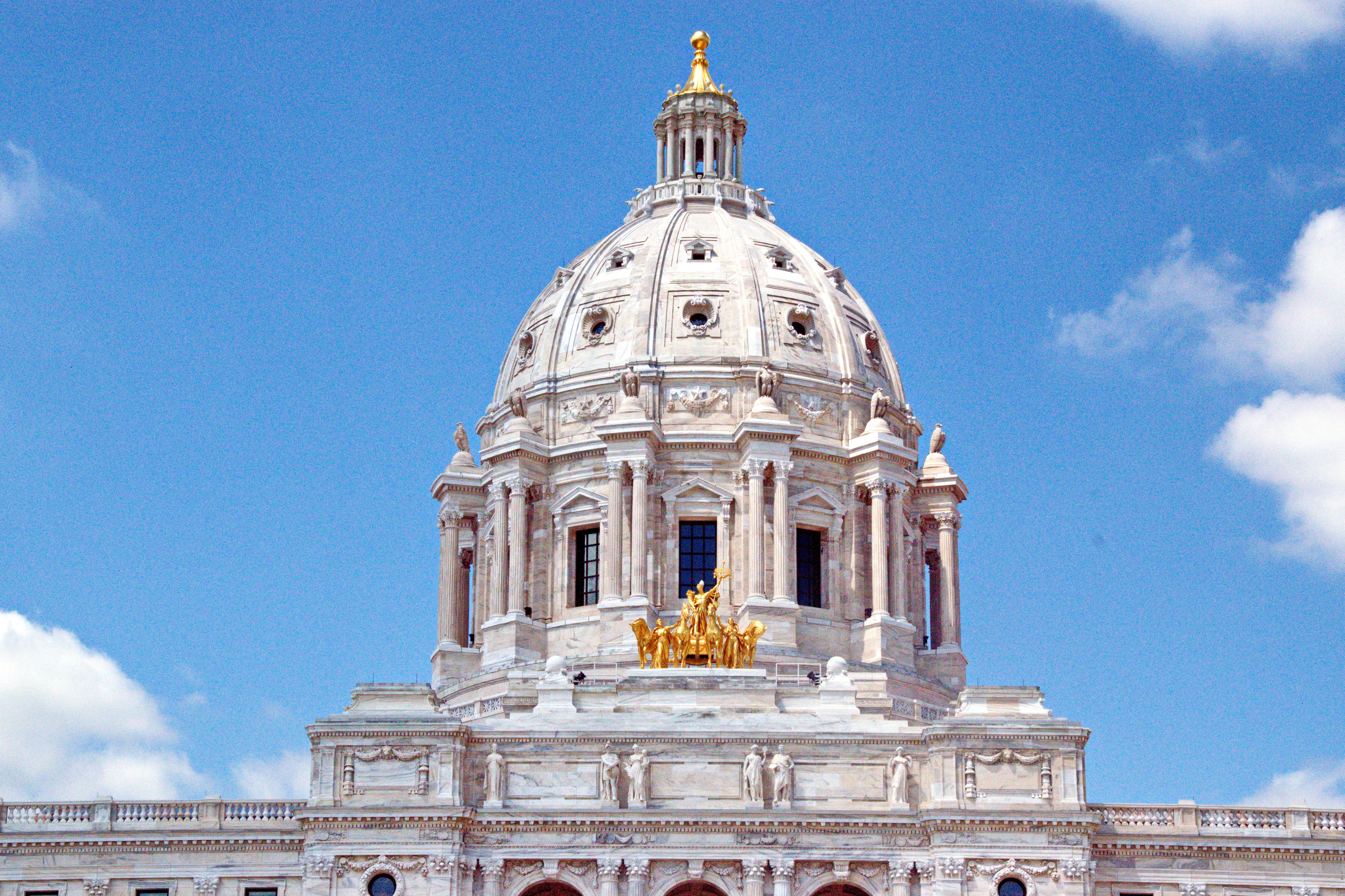 No bonding bill in sight as Minnesota lawmakers close on midnight deadline - Vimarsana News