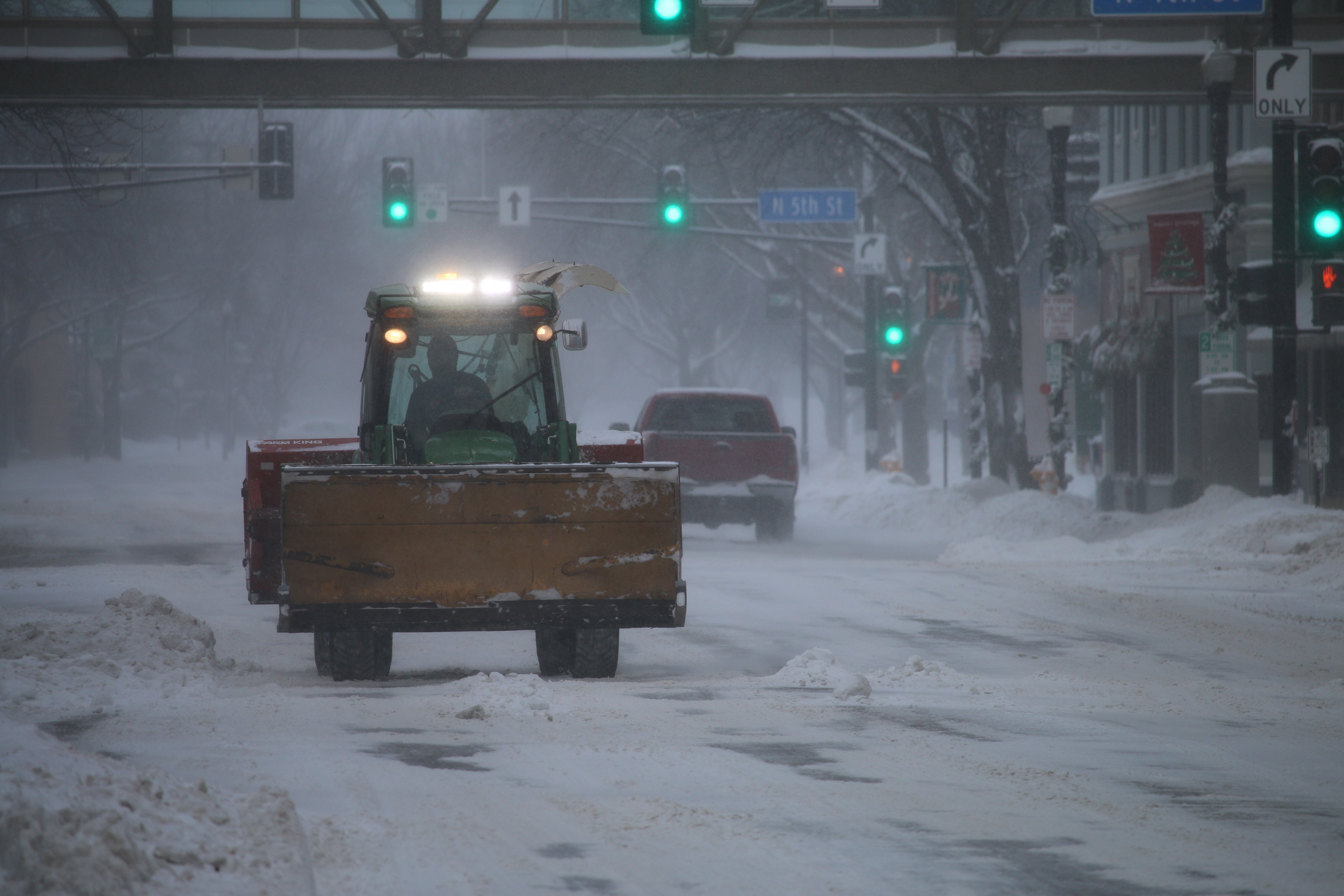 Storm dumps only 4 inches of snow on Grand Forks, but Starkweather, N.D., blasted with 16 inches - Vimarsana News
