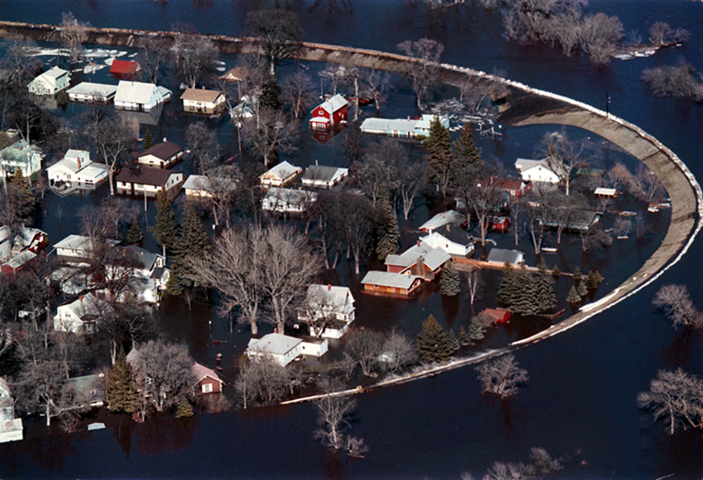 FROM THE ARCHIVES: Broken dikes, shattered hopes: 25 years ago city officials ask residents to evacuate - Vimarsana News