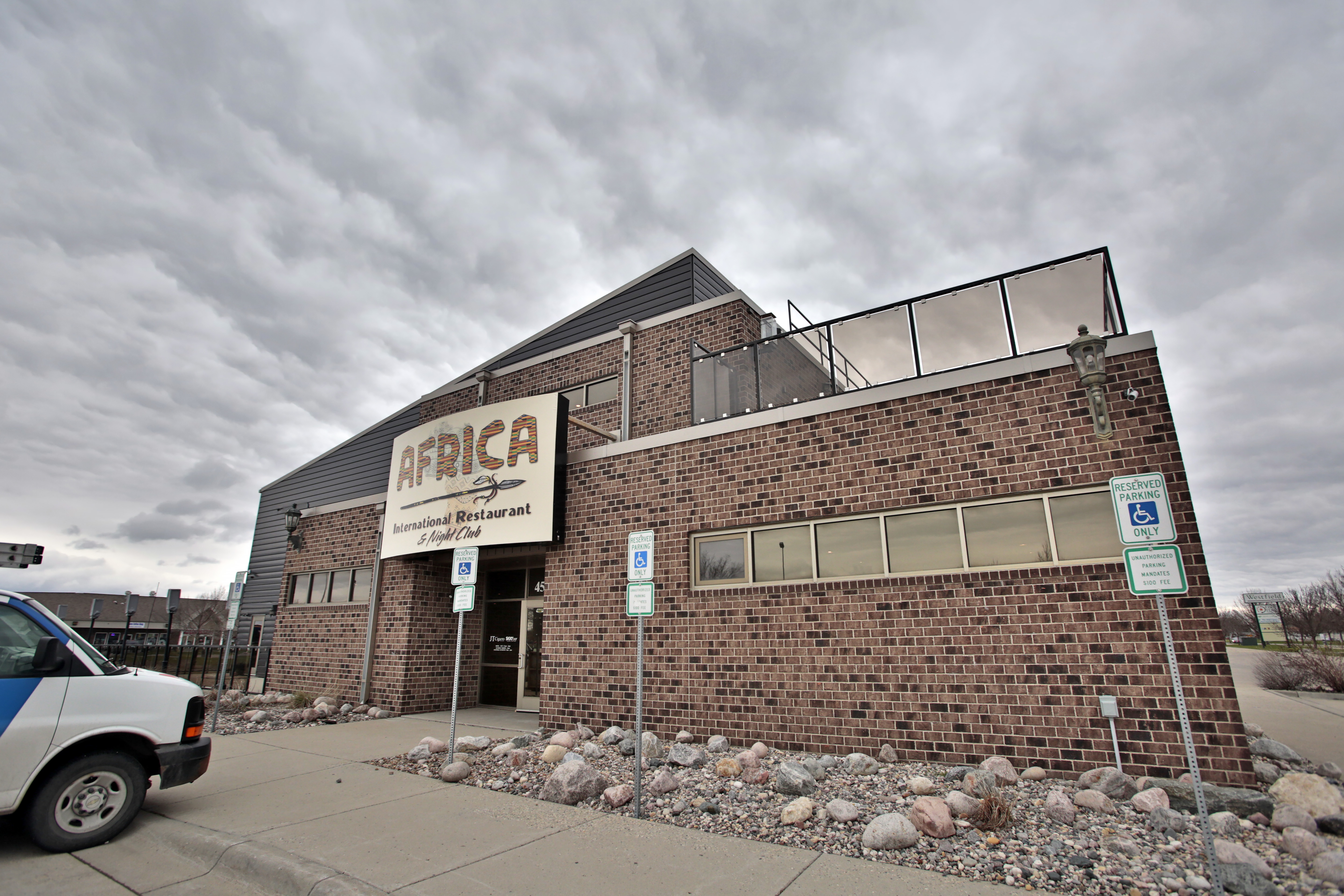 Summit Night Club in Fargo has closed - Vimarsana News