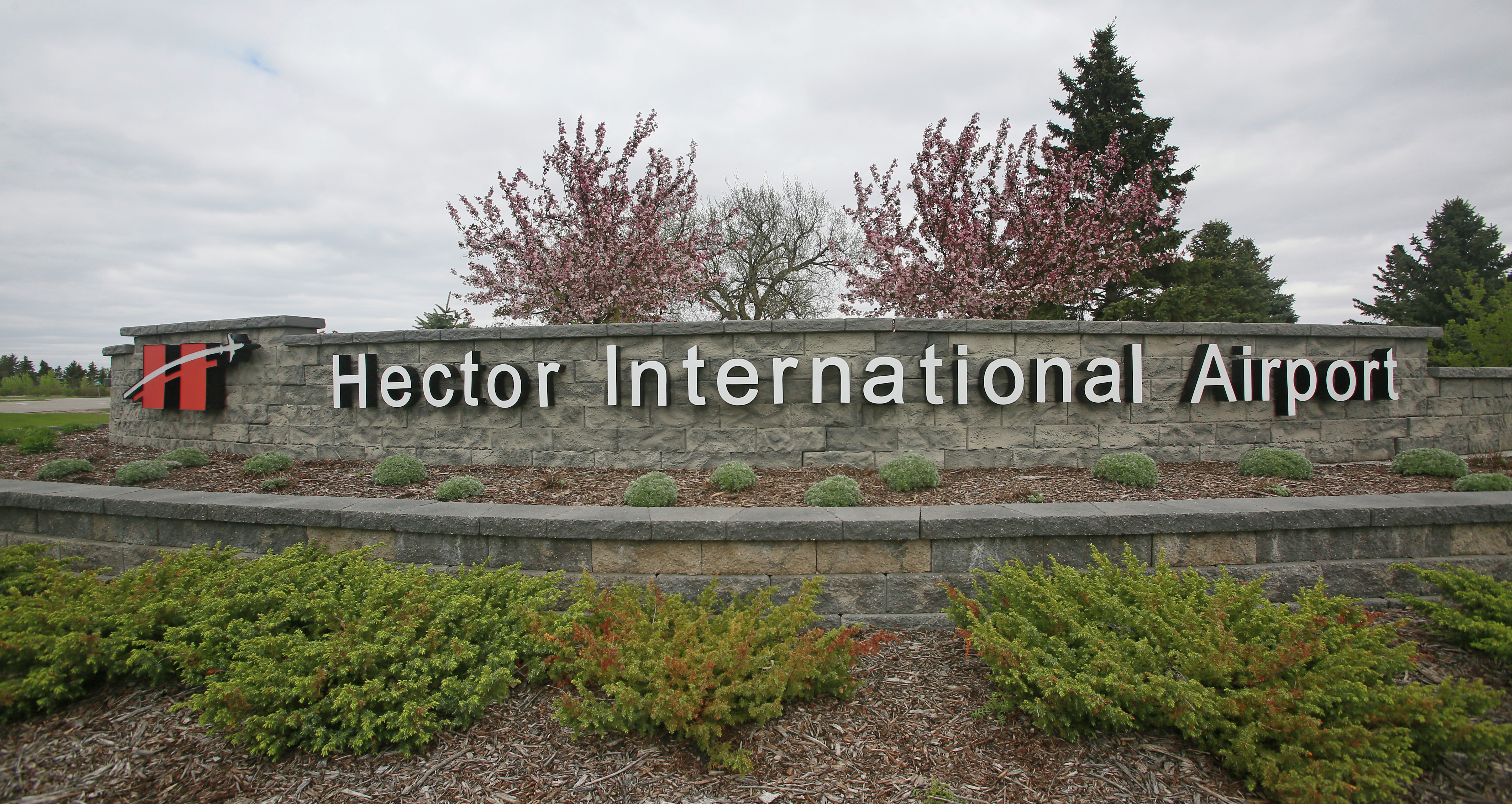 Fargo's Hector International Airport invites flyers to enroll in security pre-check program - Vimarsana News