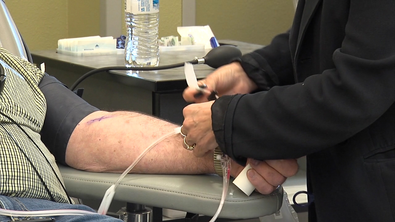 Minnesota leaders urge donations as state hits 10-year blood supply shortage - Vimarsana News