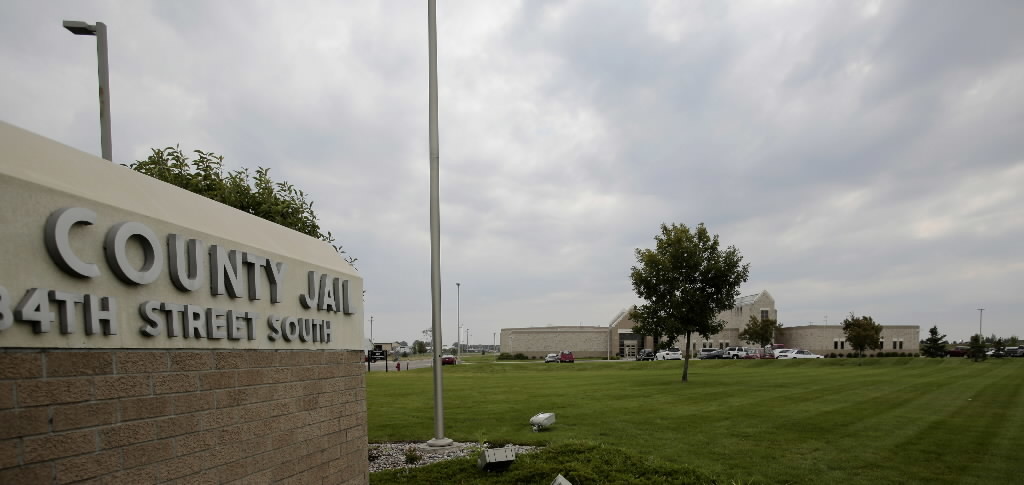 Cass County jail, medical workers could see pay increase - Vimarsana News