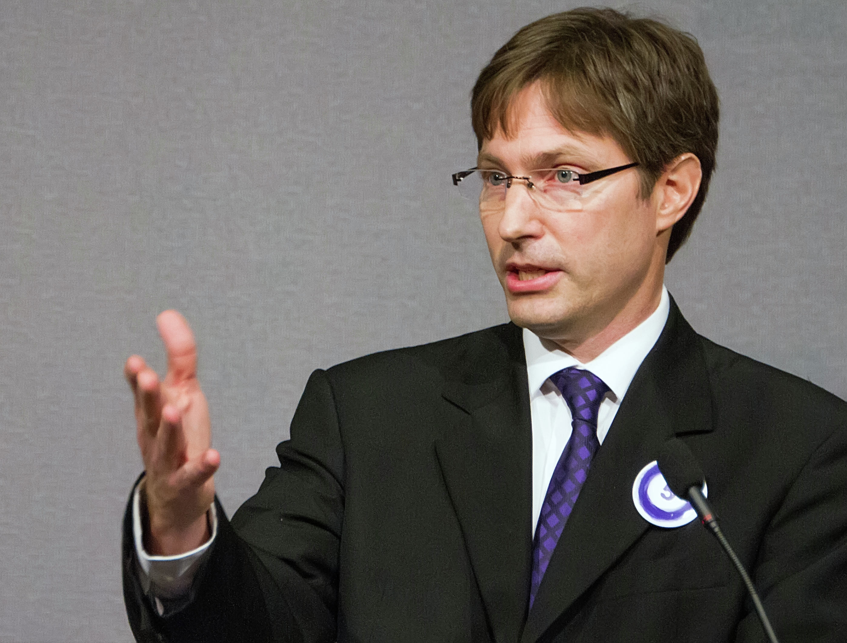 Longtime Minnesota state legislator Kent Eken will not seek reelection - Vimarsana News