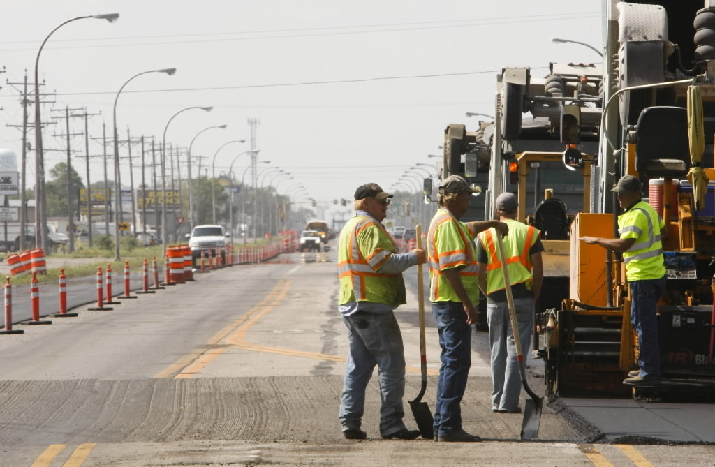 Public can offer input on proposed landslide repairs at Main Avenue in West Fargo - Vimarsana News