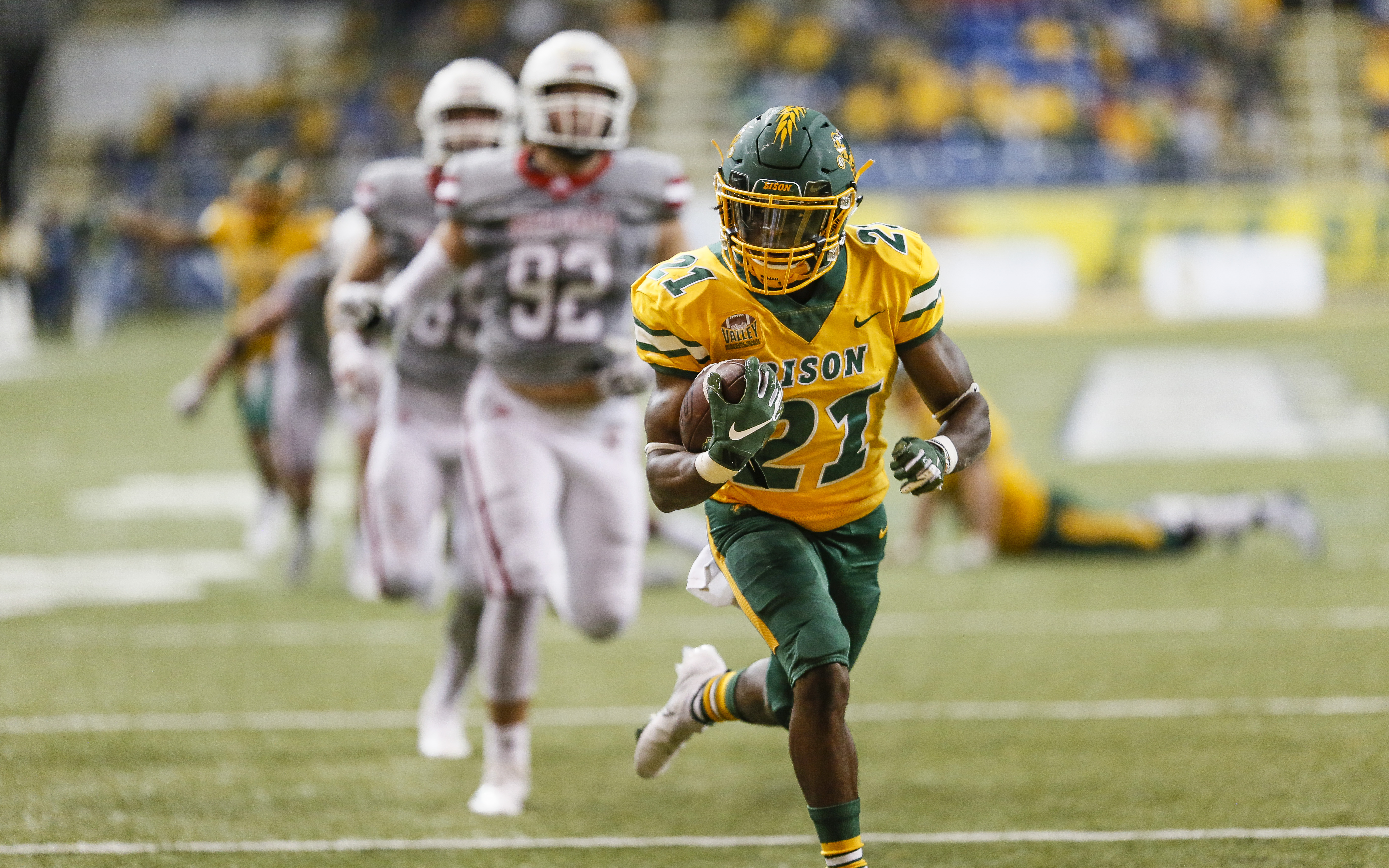 The Tampa Catholic Twosome; Alexander joins Bussey at NDSU - Vimarsana News