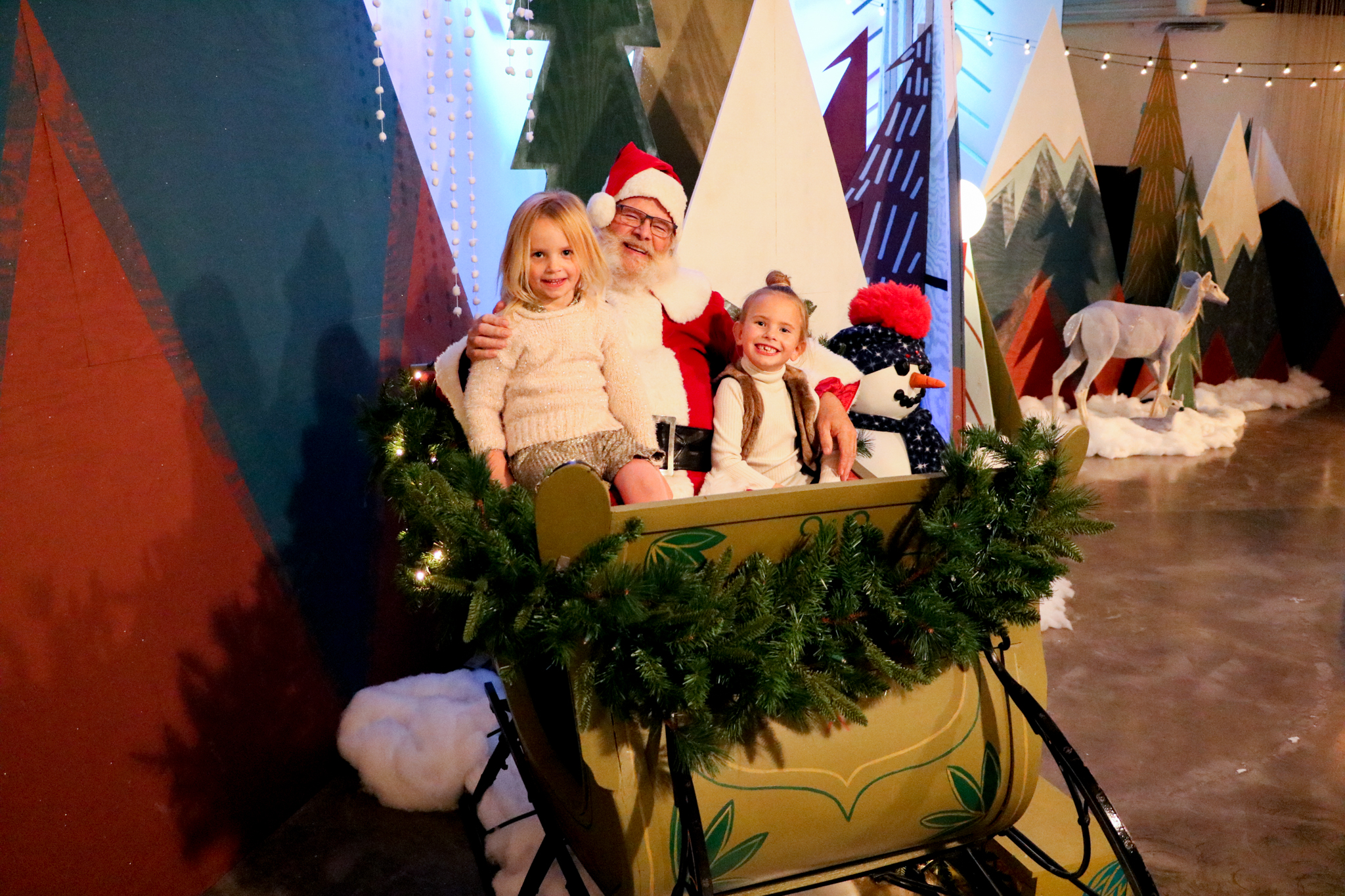 Indoor snowfall at West Acres is like shopping in a winter wonderland - Vimarsana News