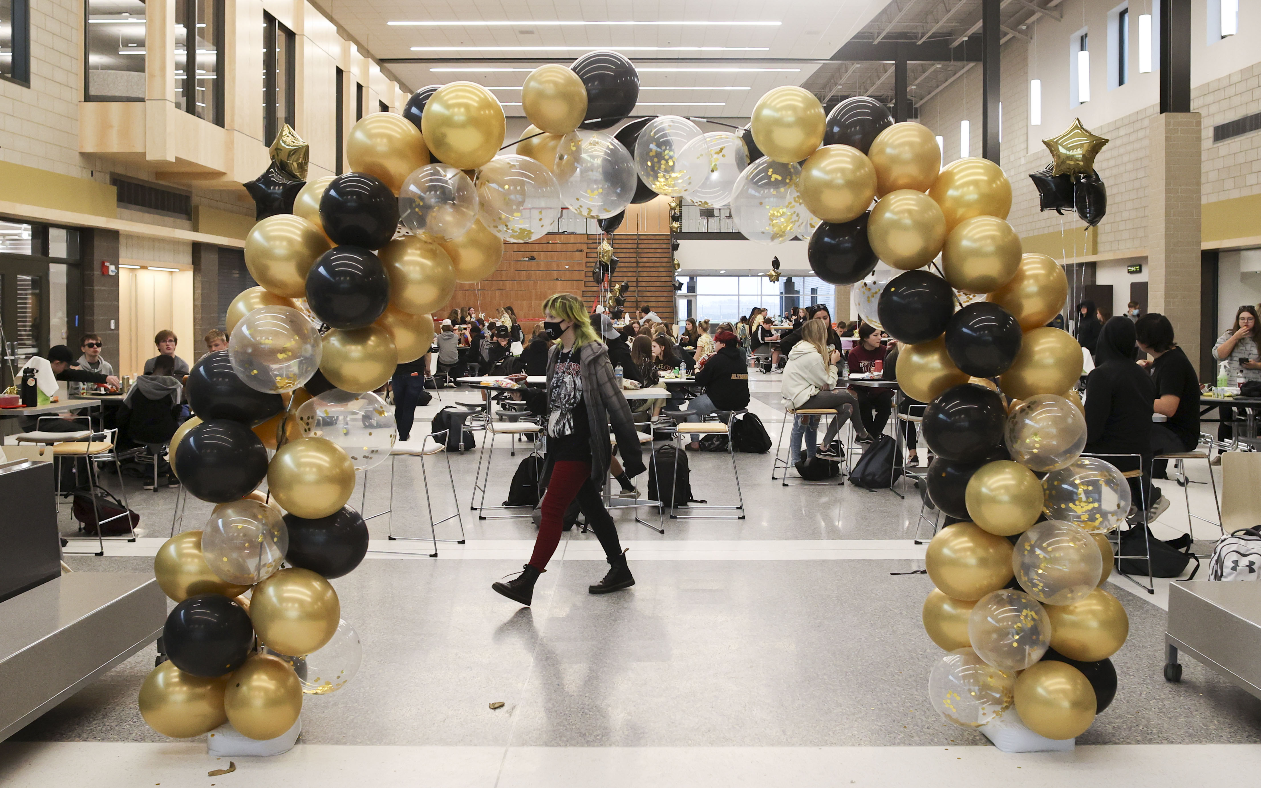 'We love it': Students, staff discuss what Horace High School has to offer amid boundary changes - Vimarsana News