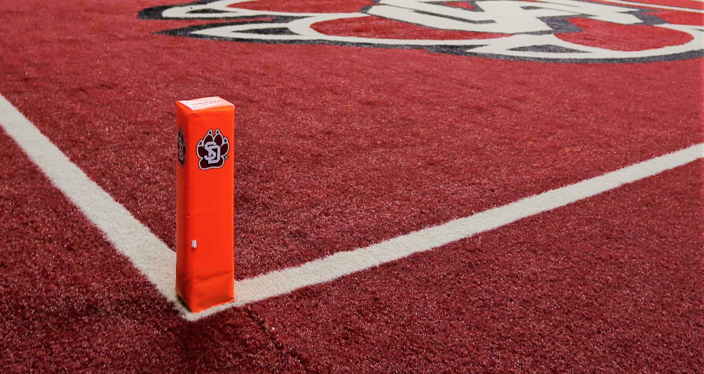 North Dakota pulls away to send Coyotes to 3-7 on college football season - Vimarsana News