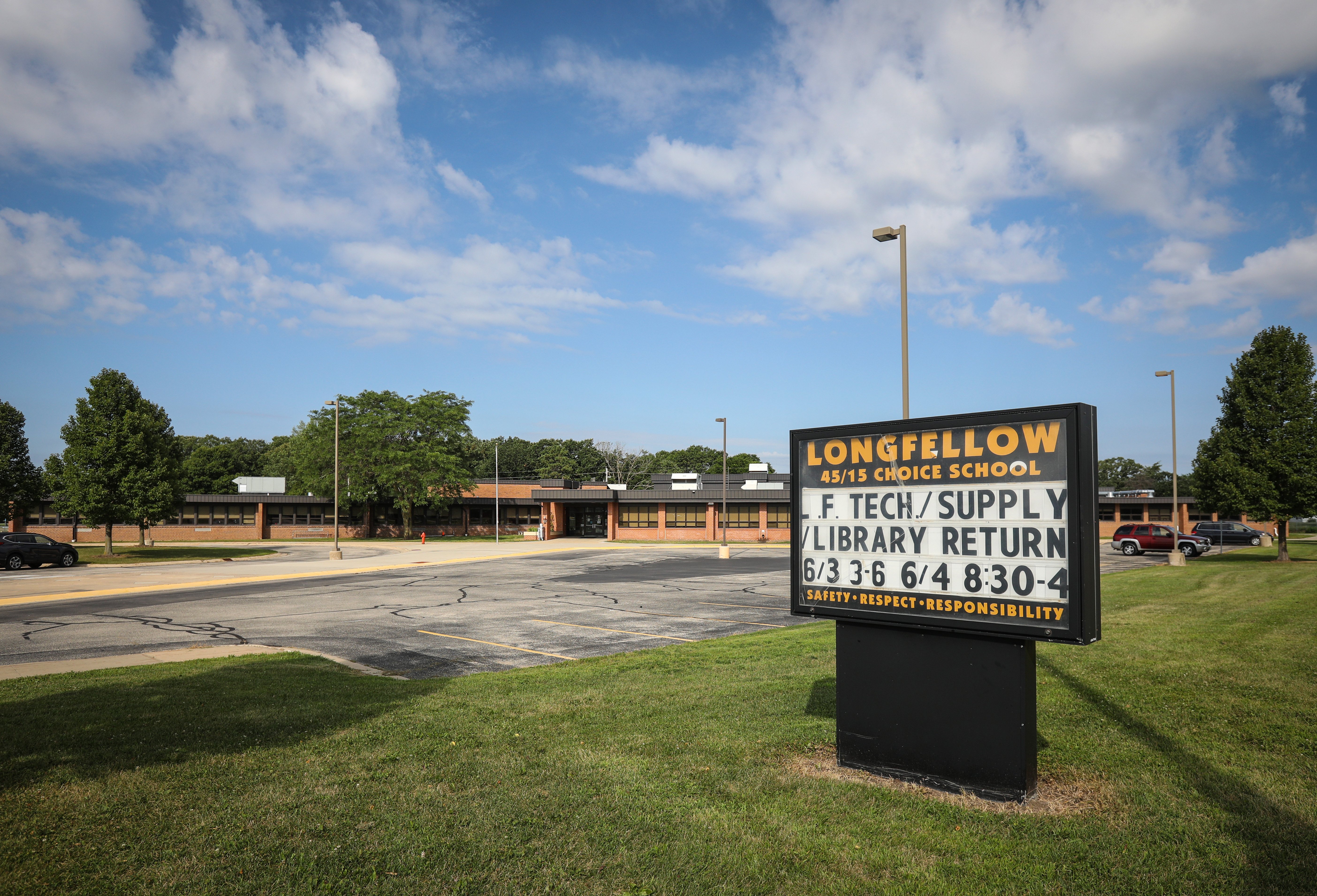 Longfellow Elementary returns masking after reaching COVID threshold - Vimarsana News