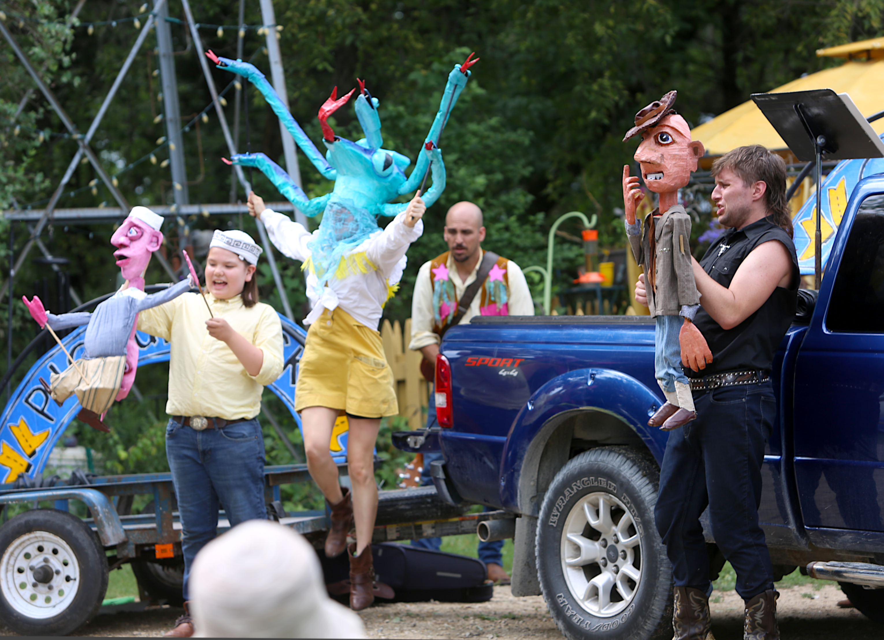 Pickup Truck opera returns on a weekend full of events - Vimarsana News