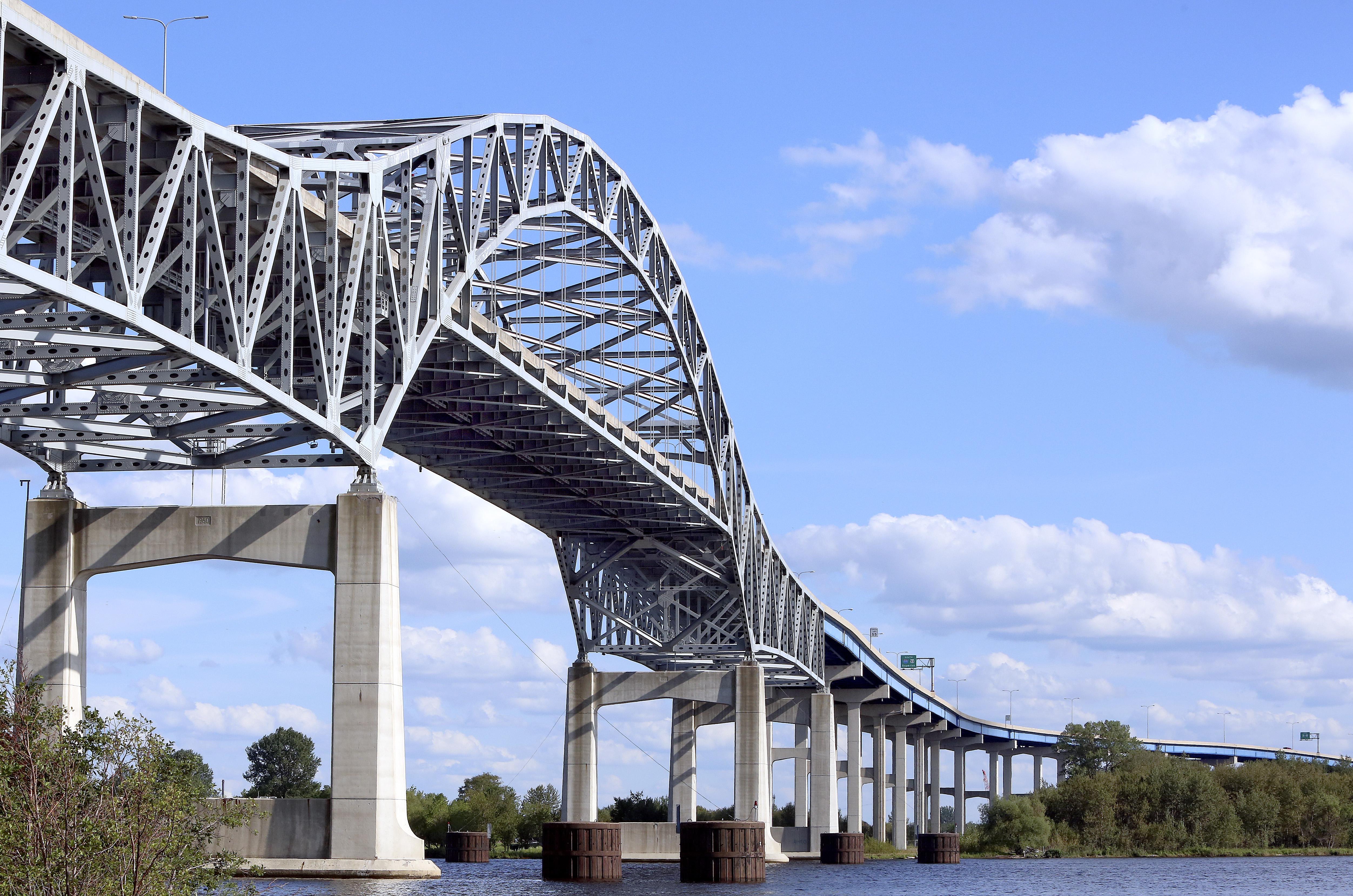 Wisconsin's Joint Finance Committee OKs $400M for Blatnik Bridge project - Vimarsana News