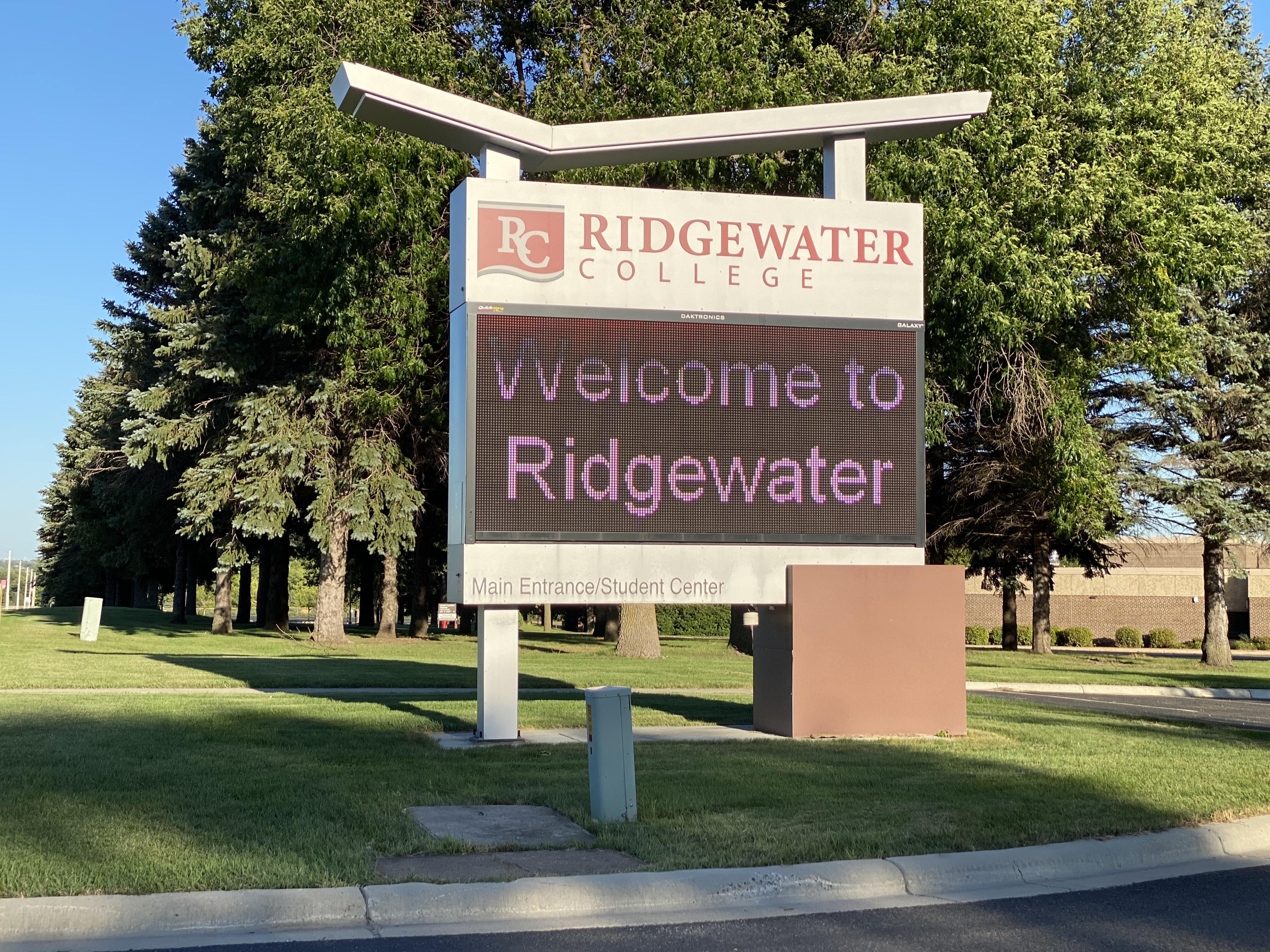 Ridgewater College, Southwest Initiative Foundation team up to assist students taking child care classes - Vimarsana News