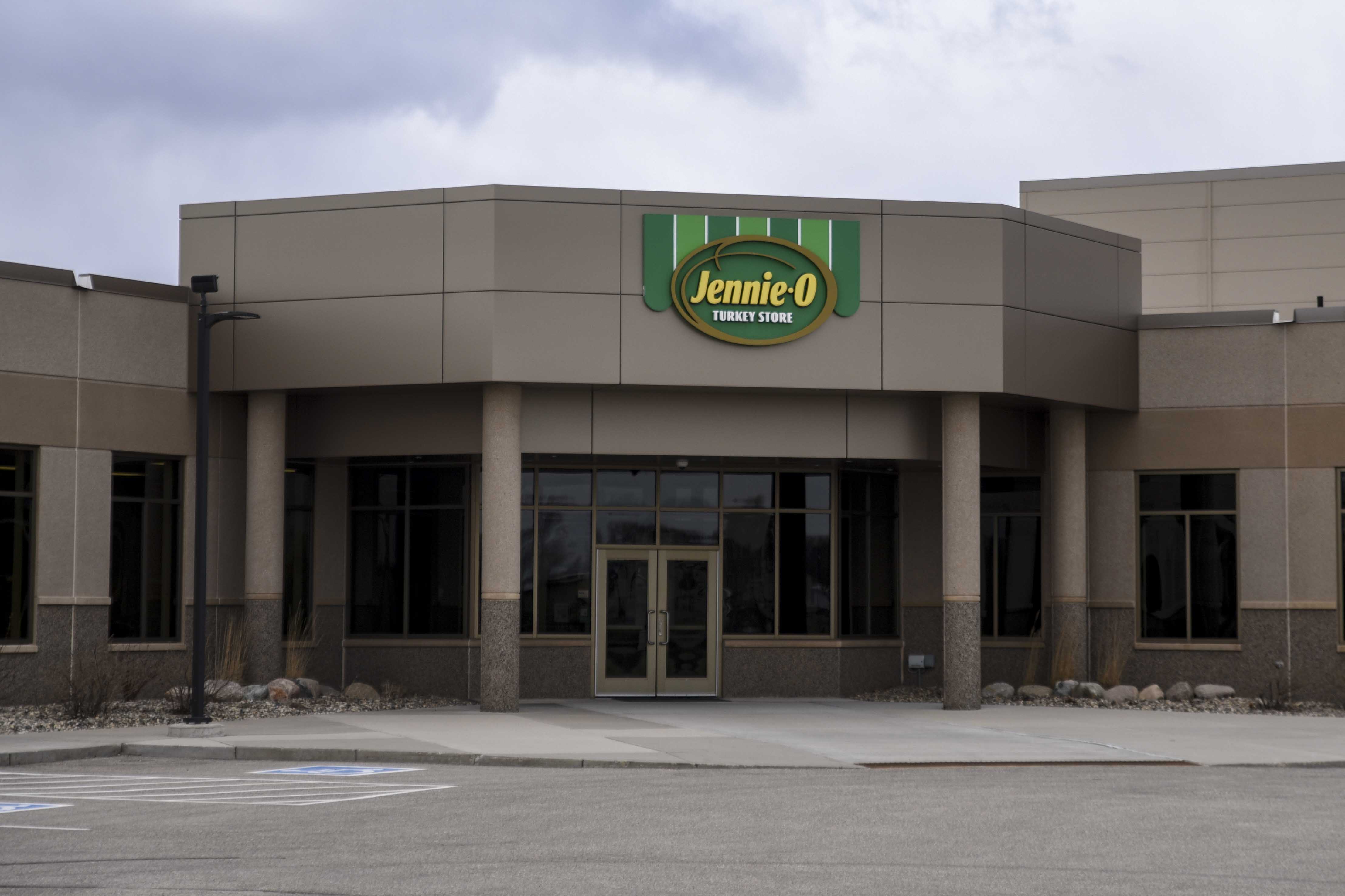 Former CFO of Jennie-O Turkey Store retires after 34 years with Hormel Foods - Vimarsana News