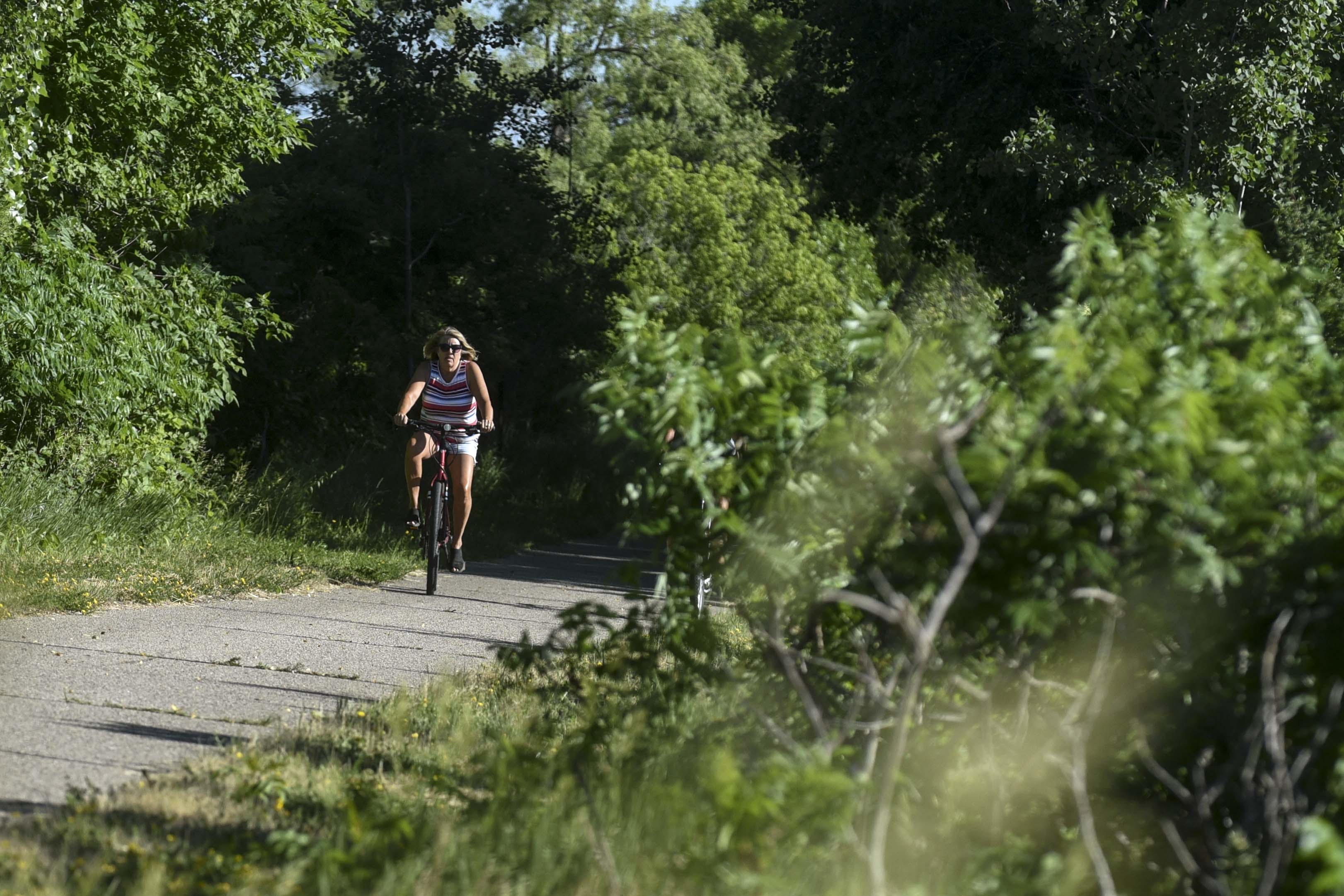 Hike, bike, walk or ride horse: Glacial Lakes Trail takes a trip through countryside - Vimarsana News